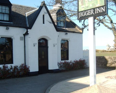 Club Sandwich Tour – Off to the Jigger Inn
