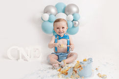CAKE SMASH PHOTOGRAPHY FIRST BIRTHDAY LIVERPOOL