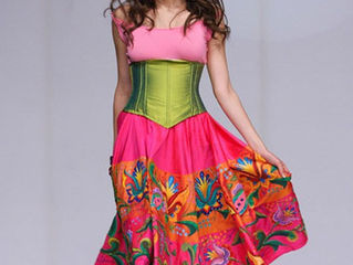 Diseños artesanales lucen en las pasarelas de moda