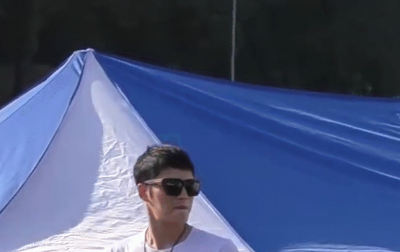 tumblr_nw6feoJ8Uw1rd60xqo3_250.gif