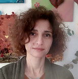 Karina découvre l’univers des énergies : l’éveil de sa kundalini, la puissance de sa sushumna, l’harmonie de ses chakras