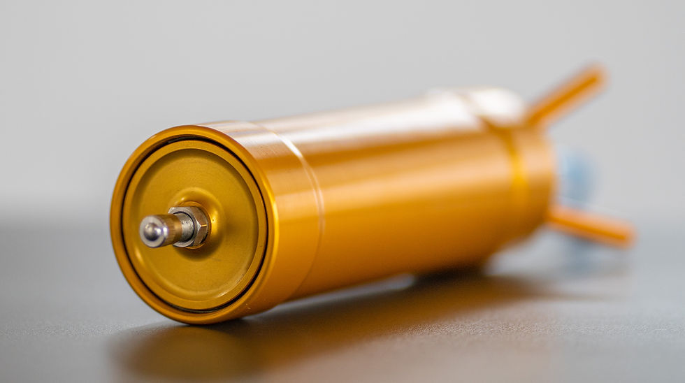 Miniature : Réservoir sous pression Öhlins pour réglage de précharge pneumatique
