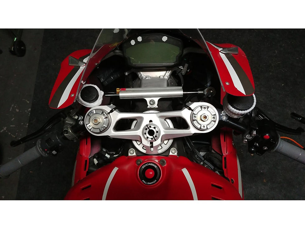 الصورة المصغرة: زر قتل التبديل Ducabike Ducati Panigale 1199 / R / S (12-17) KS02