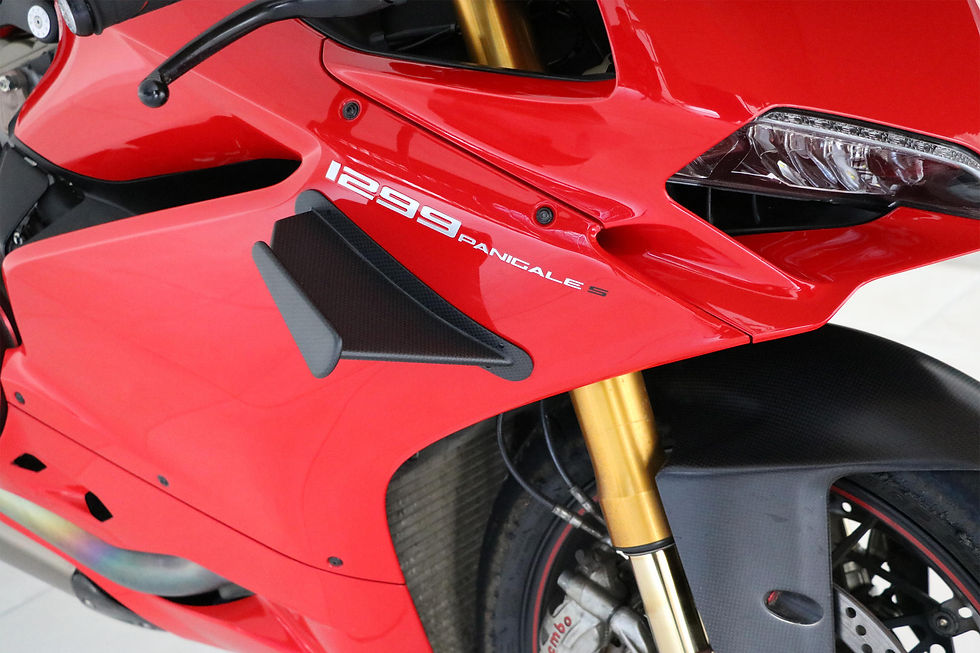الصورة المصغرة: Winglets Carbon CNC Racing Ducati Panigale 1199 / R / S (12-17)