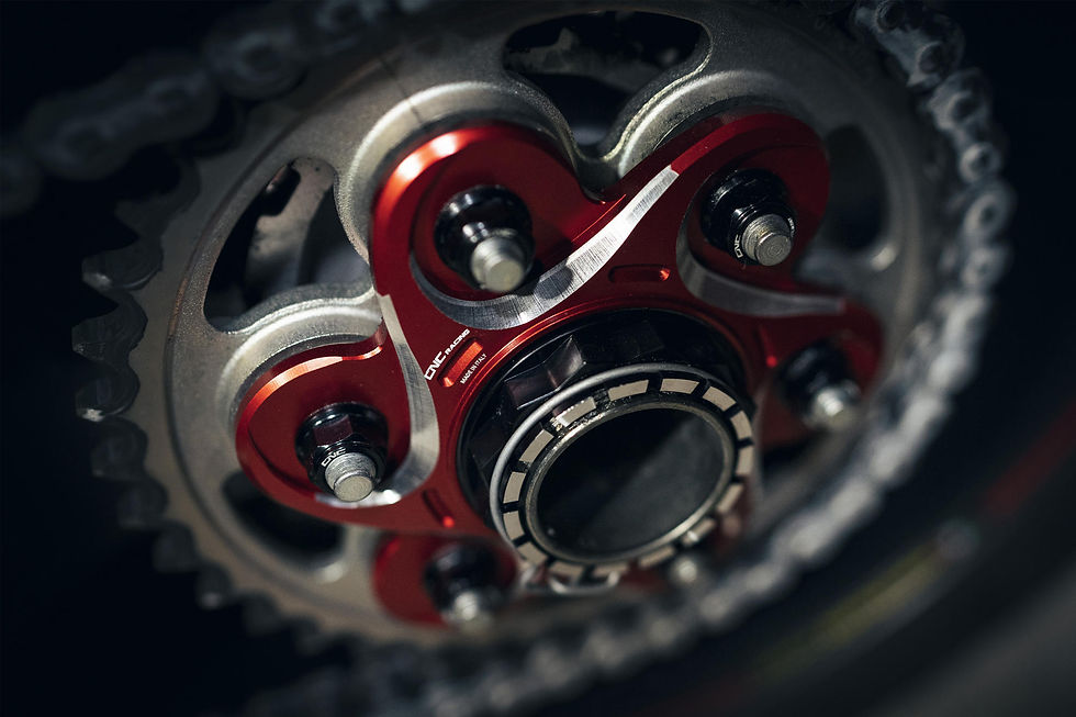 Miniatura: Portapiñón "Bi-Color" CNC Racing para Ducati Panigale 1299/S (15-18)