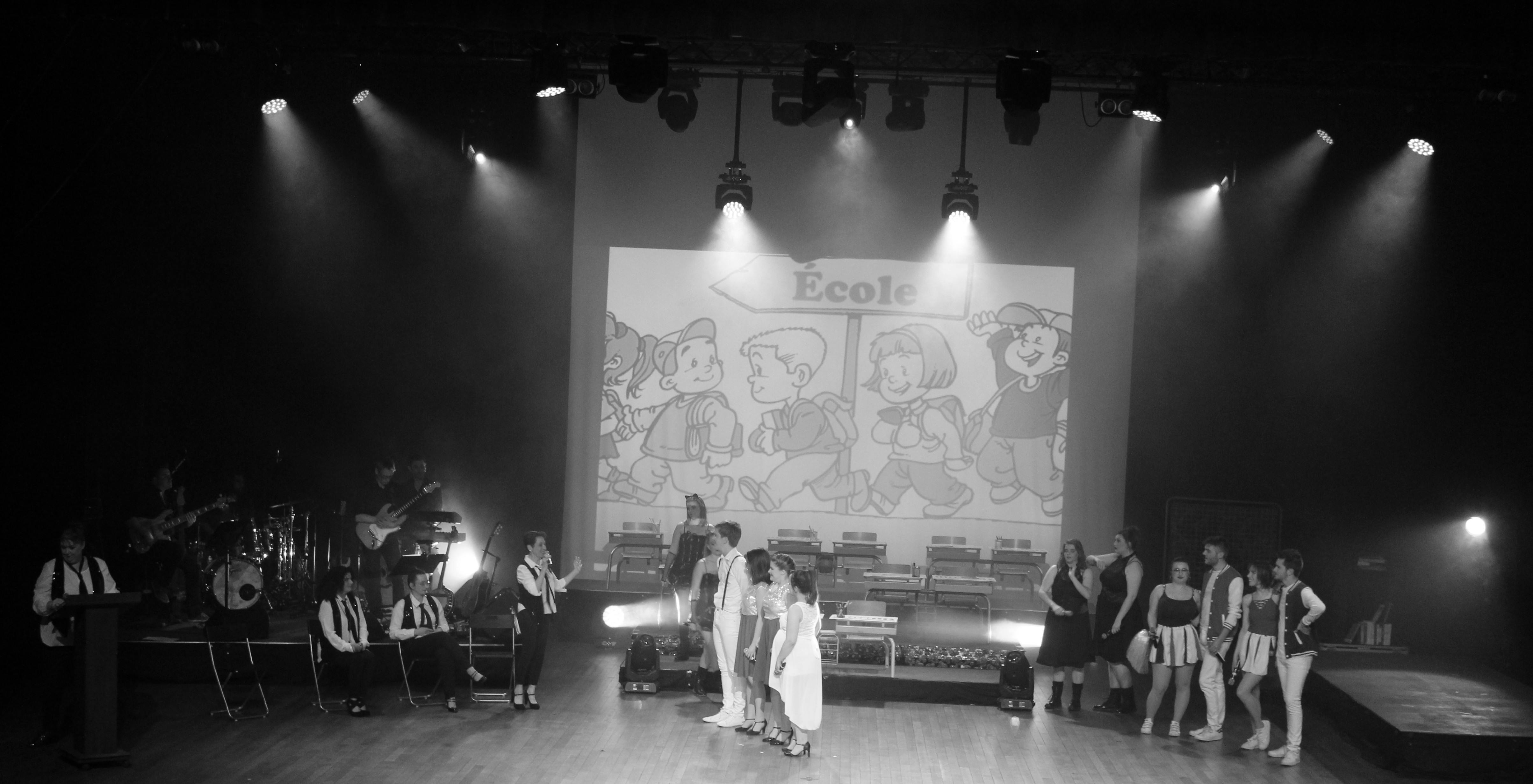 AU LYCÉE D'ART