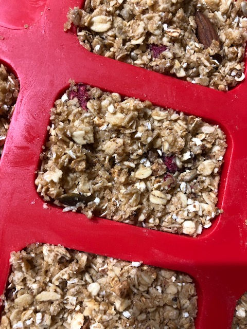 Thumbnail: Raspberry, White Chocolate & Almond Granola Bar Kit
