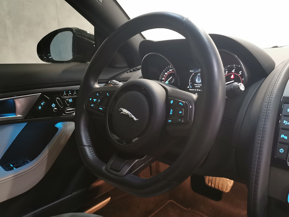 Miniature : JAGUAR F-TYPE COUPE 3.0 V6 S AWD BVA8