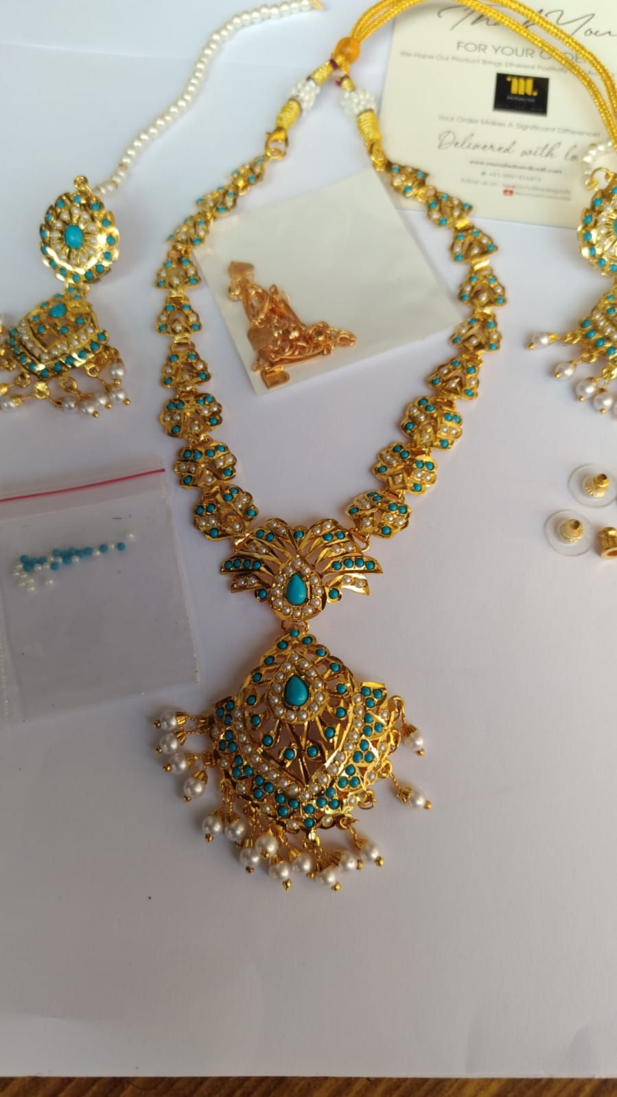 Thumbnail: Firoza choker and earring set