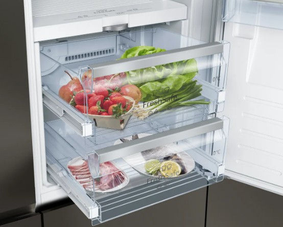 Miniaturbild: Hier sehen Sie die 2 FreshSafe Schubladen für Gemüse und Fleisch