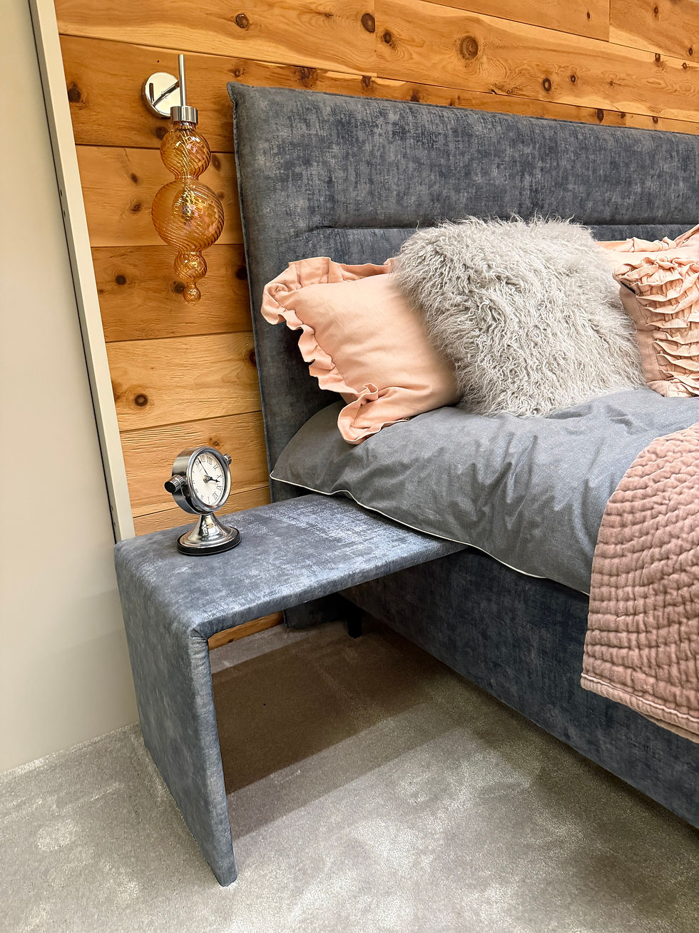 Miniaturbild: Nachtisch perfekt zum Doppelbett