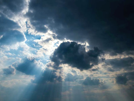 *Peggioramento imminente nelle prossime ore, in attesa di un Weekend di Pasqua più stabile e soleggiato.