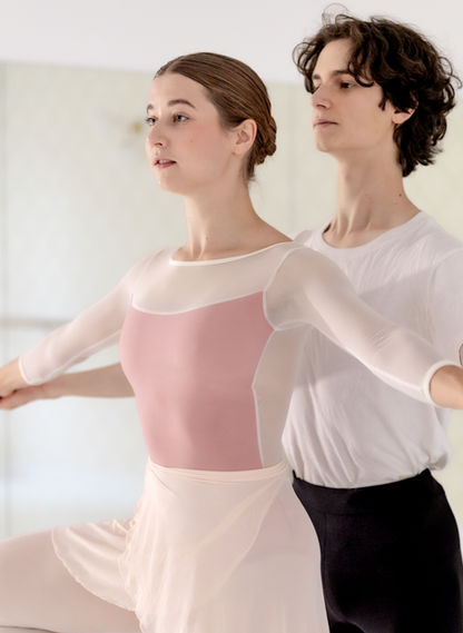 sesja baletowa fotografia baletu balet w Krakowie portret baletnica modern fashion sesja baletu tancerka fotografia taneczna ballet photography ballet photographer best ballet photographer best ballerina ballet dancer Kraków Warszawa Katowice balet opera tancerz zawodowy Photoballerina