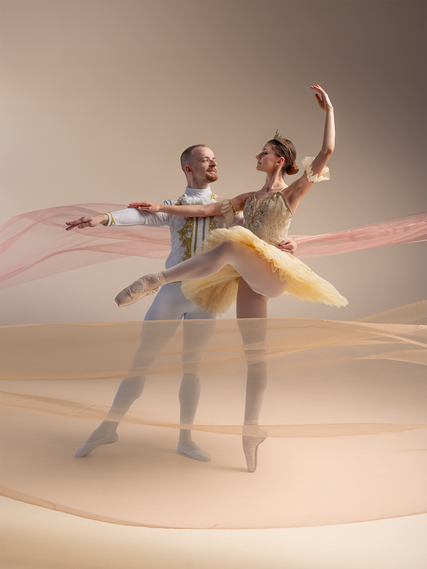 sesja baletowa fotografia baletu balet w Krakowie portret baletnica modern fashion sesja baletu tancerka fotografia taneczna ballet photography ballet photographer best ballet photographer best ballerina ballet dancer Kraków Warszawa Katowice balet opera tancerz zawodowy Photoballerina