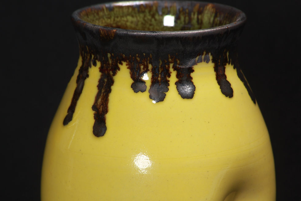 Thumbnail: Pinch Mug – Gorse Yellow Glaze zoomed view