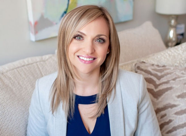 a headshot of Dana Carretta Stein - EMDR Therapist and consultant