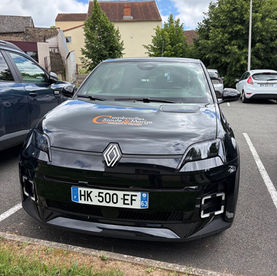 À Combronde et Saint-Georges-de-Mons, l'autopartage électrique prend la route avec deux R5
