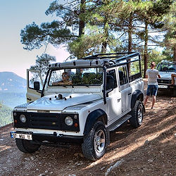 JEEP SAFARI