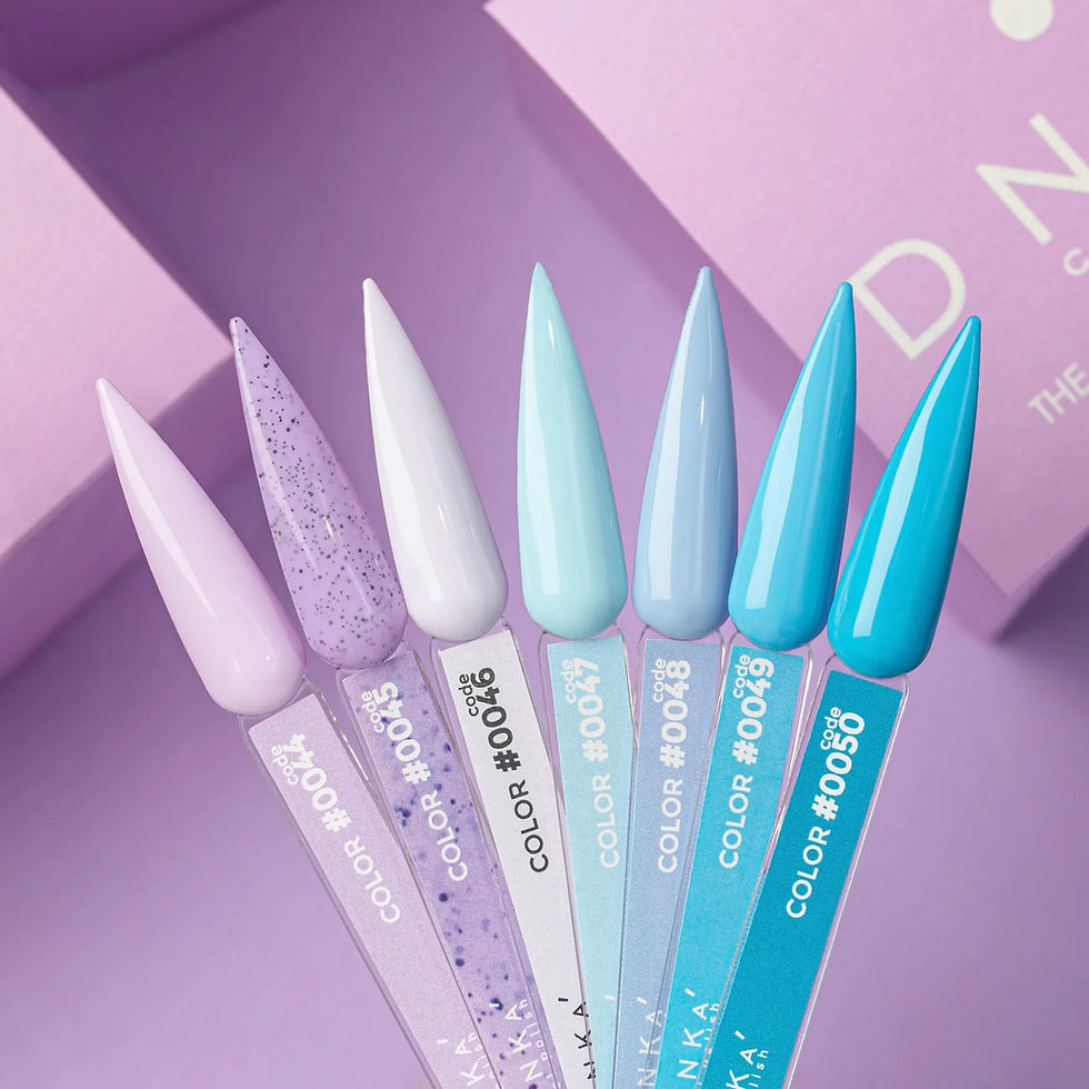 6 muestras de esmalte semipermanente DNKa' lavanda y azul.