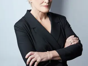 Glenn Close racconta di aver fatto affidamento sulla sua "immaginazione attiva" da bambina mentre cresceva in un gruppo religioso simile a un culto