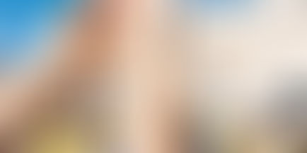 mani che si alzano al cielo