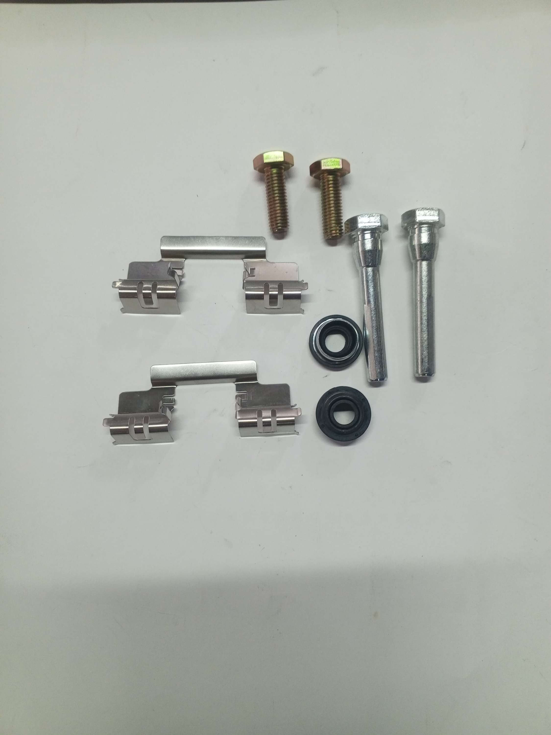 KIT DE PASADORES Y ANTIRRUIDOS, BUSHINGS, PAST. 8312 TRASERO TAHOE
