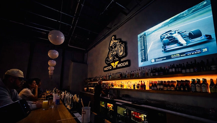 Moto Moda – A Wedgewood-Houston pizza parlor and bar