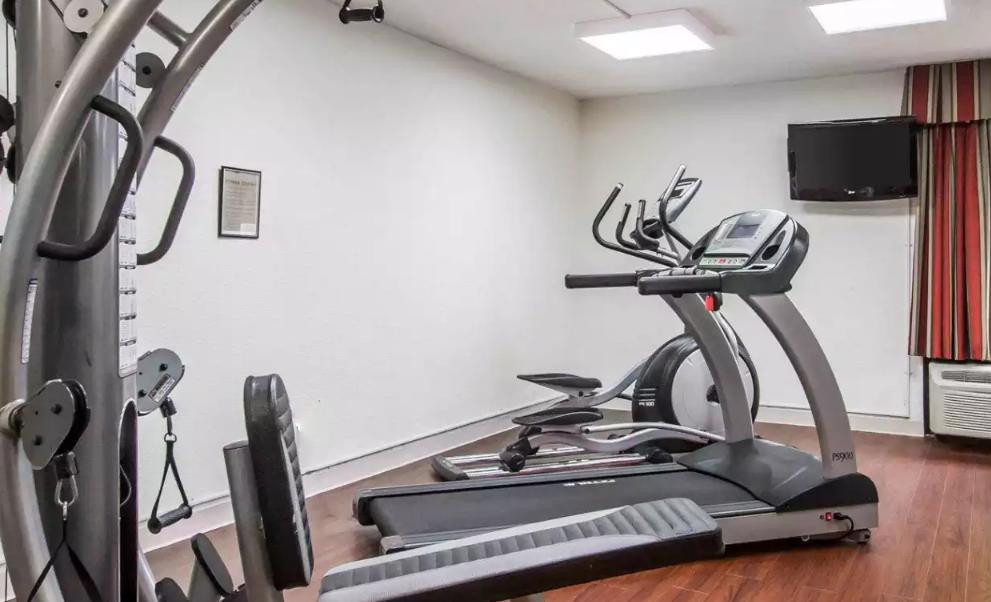 Hotels In Nashville Tn With Smoking Rooms Budget Opryland Tn Hotels