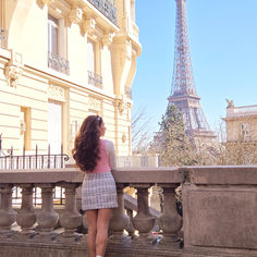 THE PRICE OF THE PARTY OF ONE