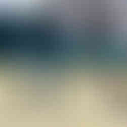 太空直排輪冬天運動的孩子們