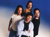 "As Cores, As Curvas e as Dores do Mundo": Lagum pinta seu novo disco com tons de emoção, poesia e provocação social