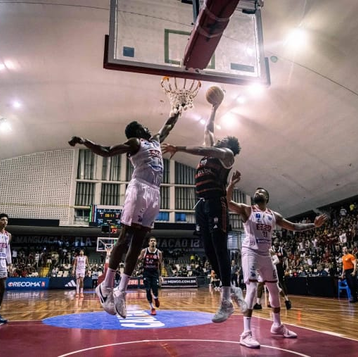 Flamengo confirma três reforços e renovações de destaques para a temporada 2025/26 do NBB CAIXA