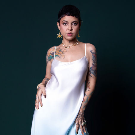 Kell Smith lança vídeo em Libras e provoca reflexão sobre acessibilidade no audiovisual