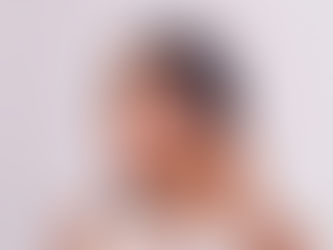 A rainha da moda conquista o trono: Naomi Campbell na capa mais prestigiada da Vogue