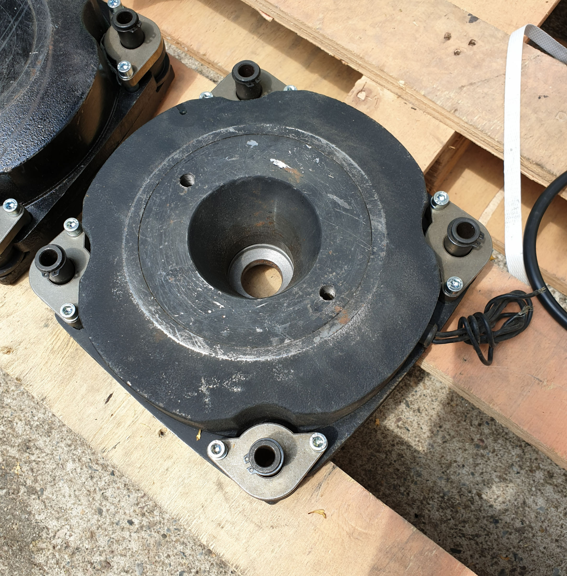 คอยล์เบรคลิฟท์