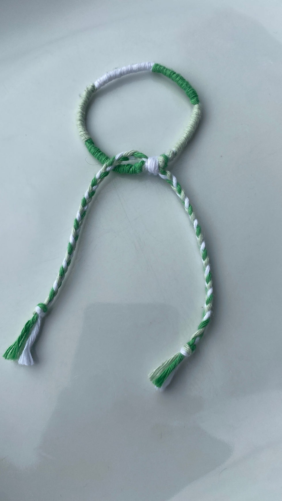 Miniatyrbilde: «twist» knytearmbånd