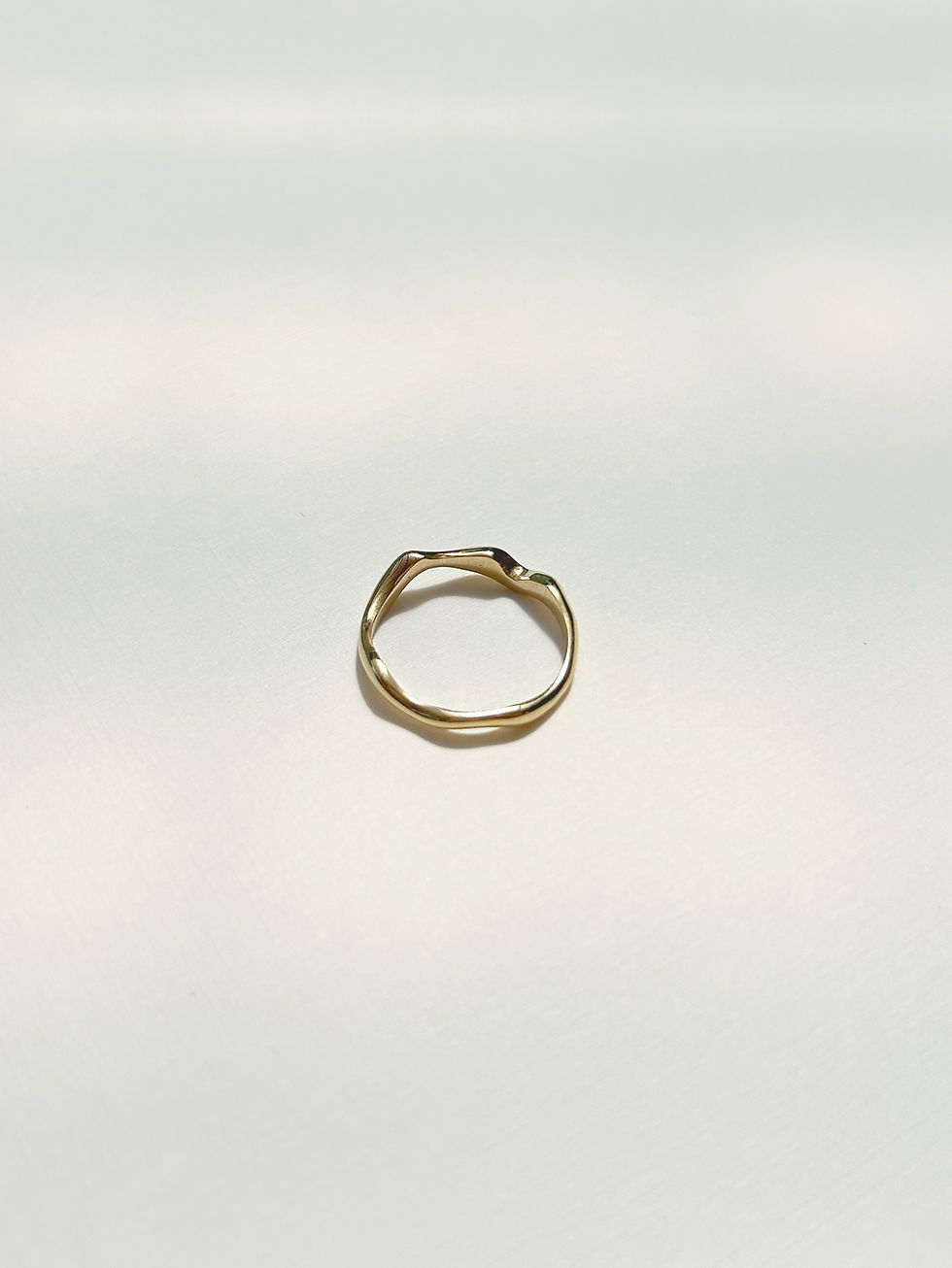 Thumbnail: The Bee ring