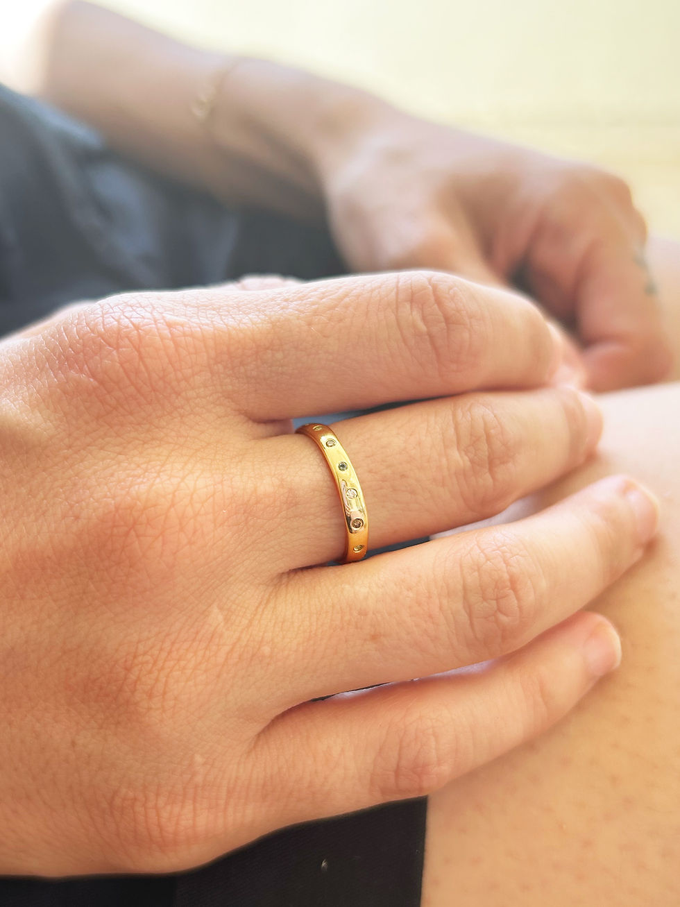 Thumbnail: The moody ring brown and green