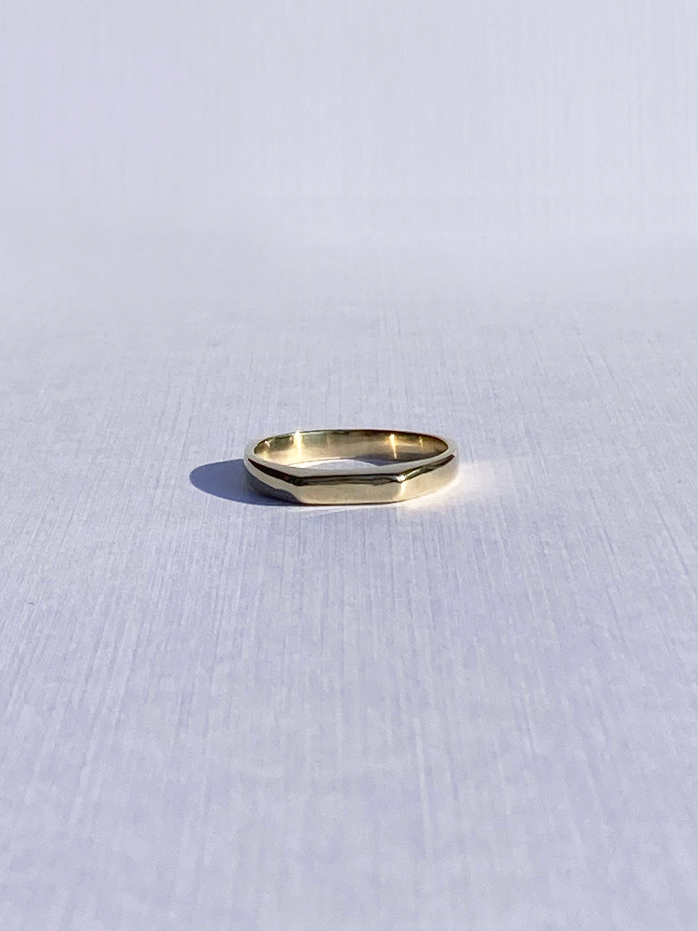 The everyday signet ring | no gems