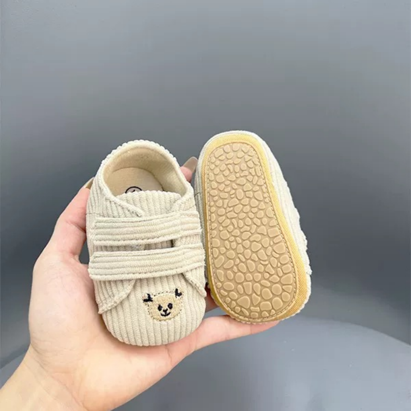 Miniatura: Tênis para bebê fofinho