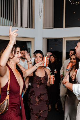 Guests enjoying a wedding at Bewong Estate with morlyfe entertainment.