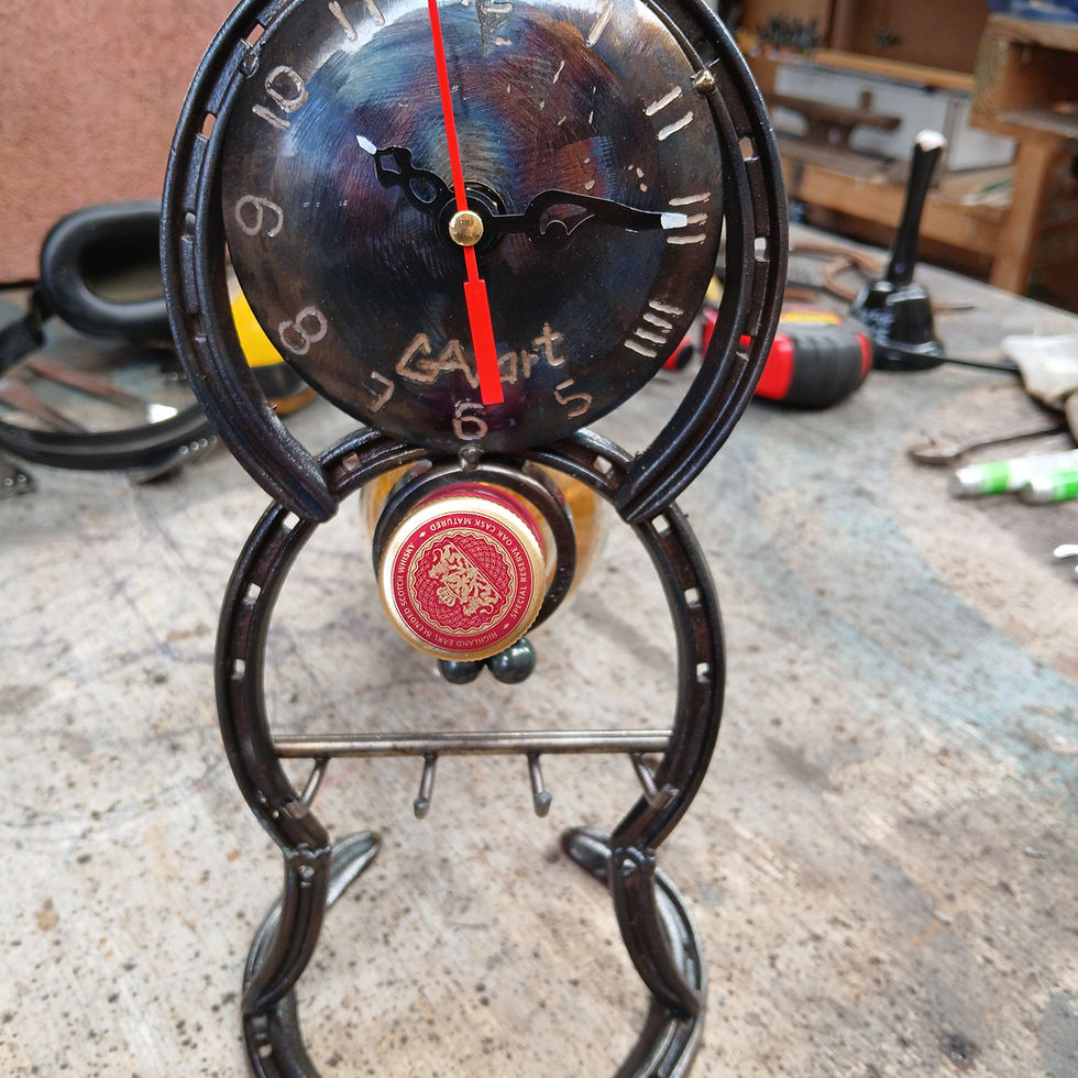 Thumbnail: 0163  Bottle Holder Clock