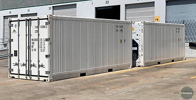 Contenedor refrigerado con logo.jpg