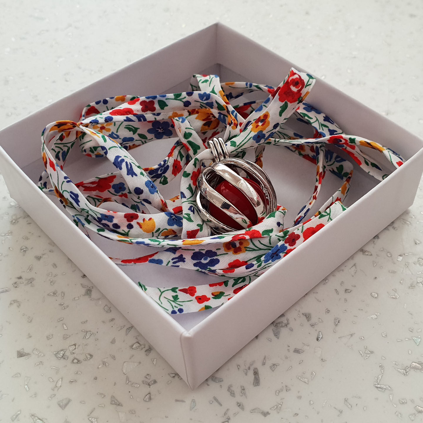 Cordon Liberty Kimberley and Sarah pour bola