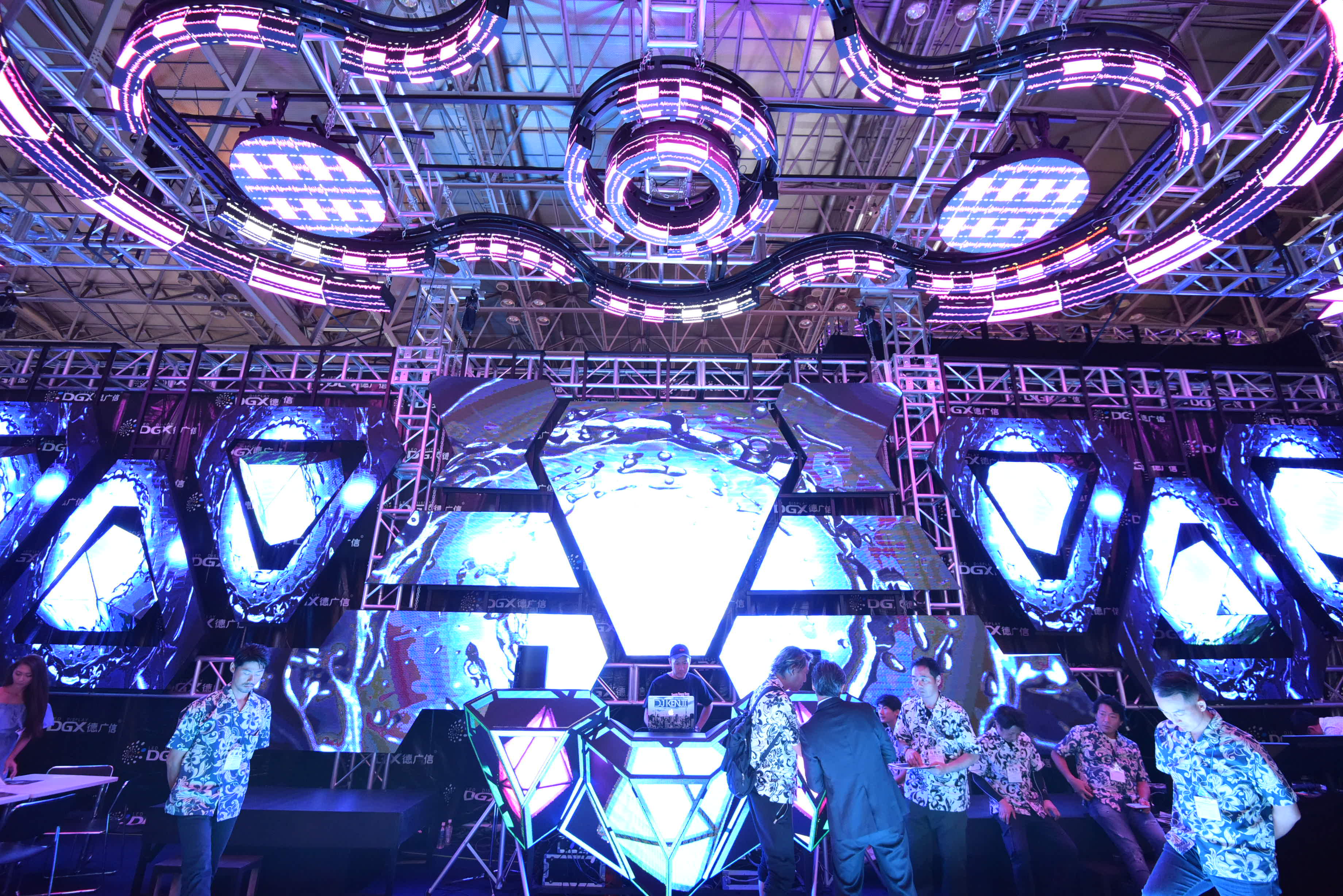 LEDビジョン 価格 ｜DGX-japan | 各種取り扱いパネル