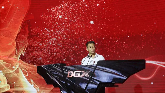 LEDビジョン 最上級モデル DUシリーズ、GFシリーズ