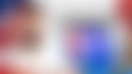 Sonny, fondateur de Seqooia, entre le drapeau américain et la tour Eiffel, avec le texte "Investir en DCA", illustrant la stratégie d’investissement programmé par versements réguliers.