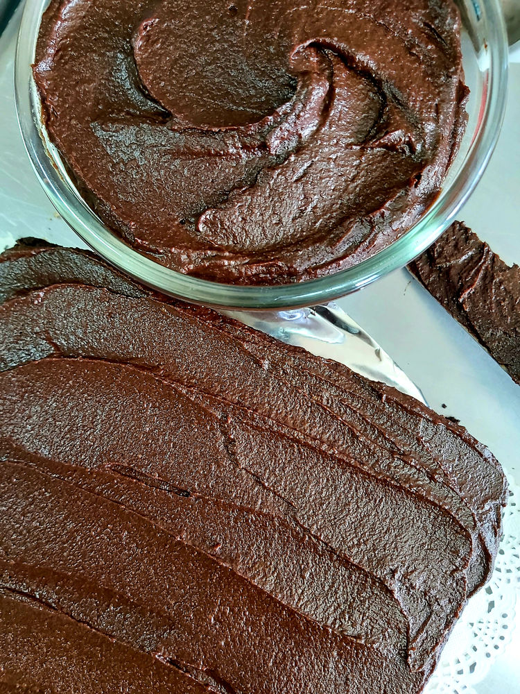 Chocolate Date Spread, chocolate spread, healthy nutella, refined sugar free