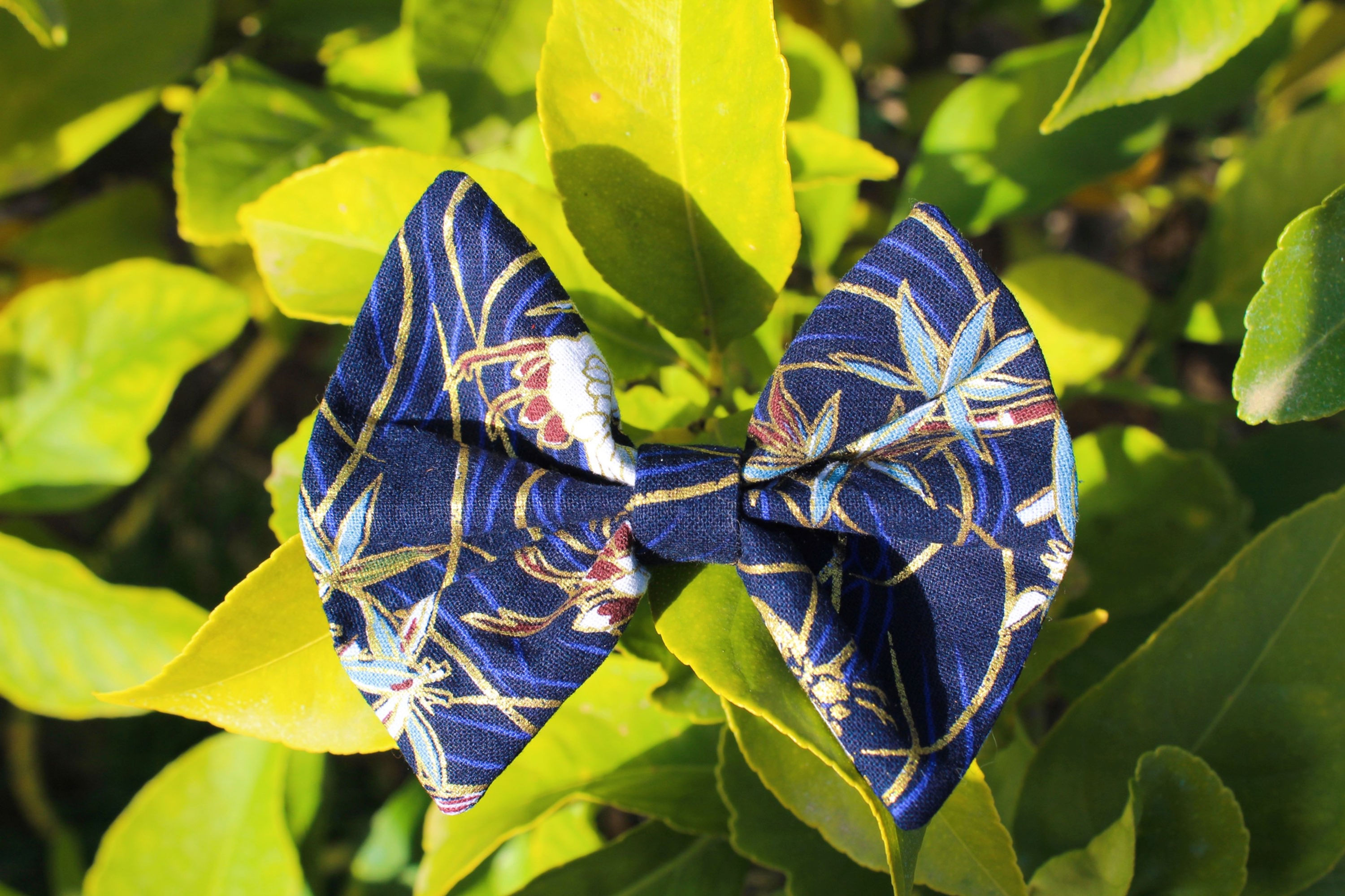 Noeud motif asiatique bleu