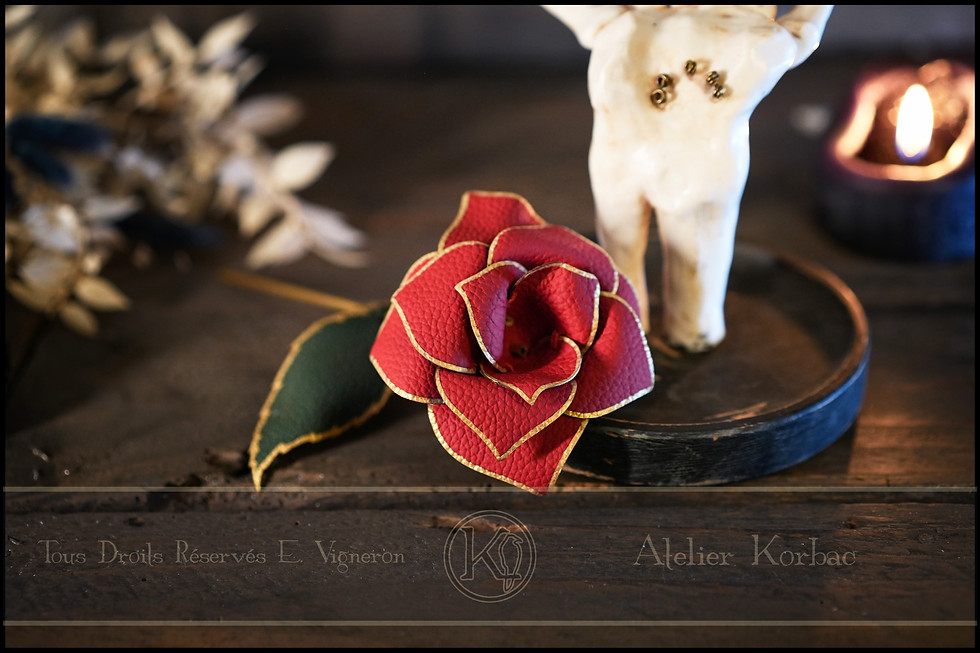 Miniature : Rose décorative en Cuir et Laiton